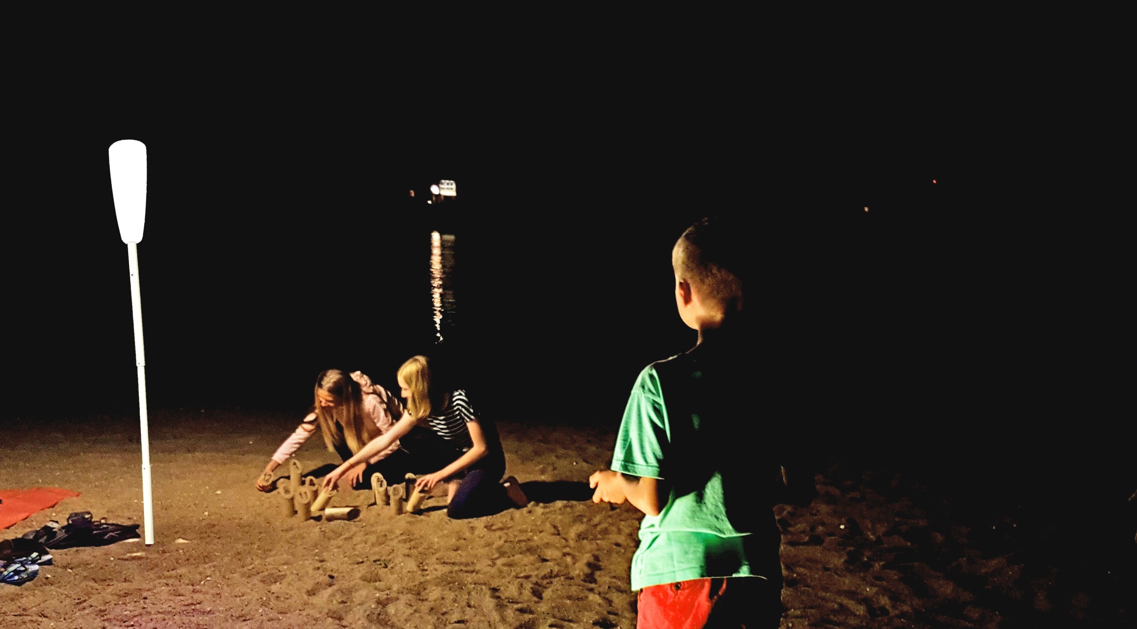 12 Profiter de la plage... tard - eclairage exterieur sans fil rechargeable nomade Paranocta
