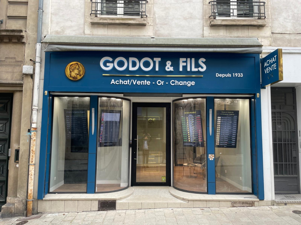 agence-bourges-godot-et-fils-facade